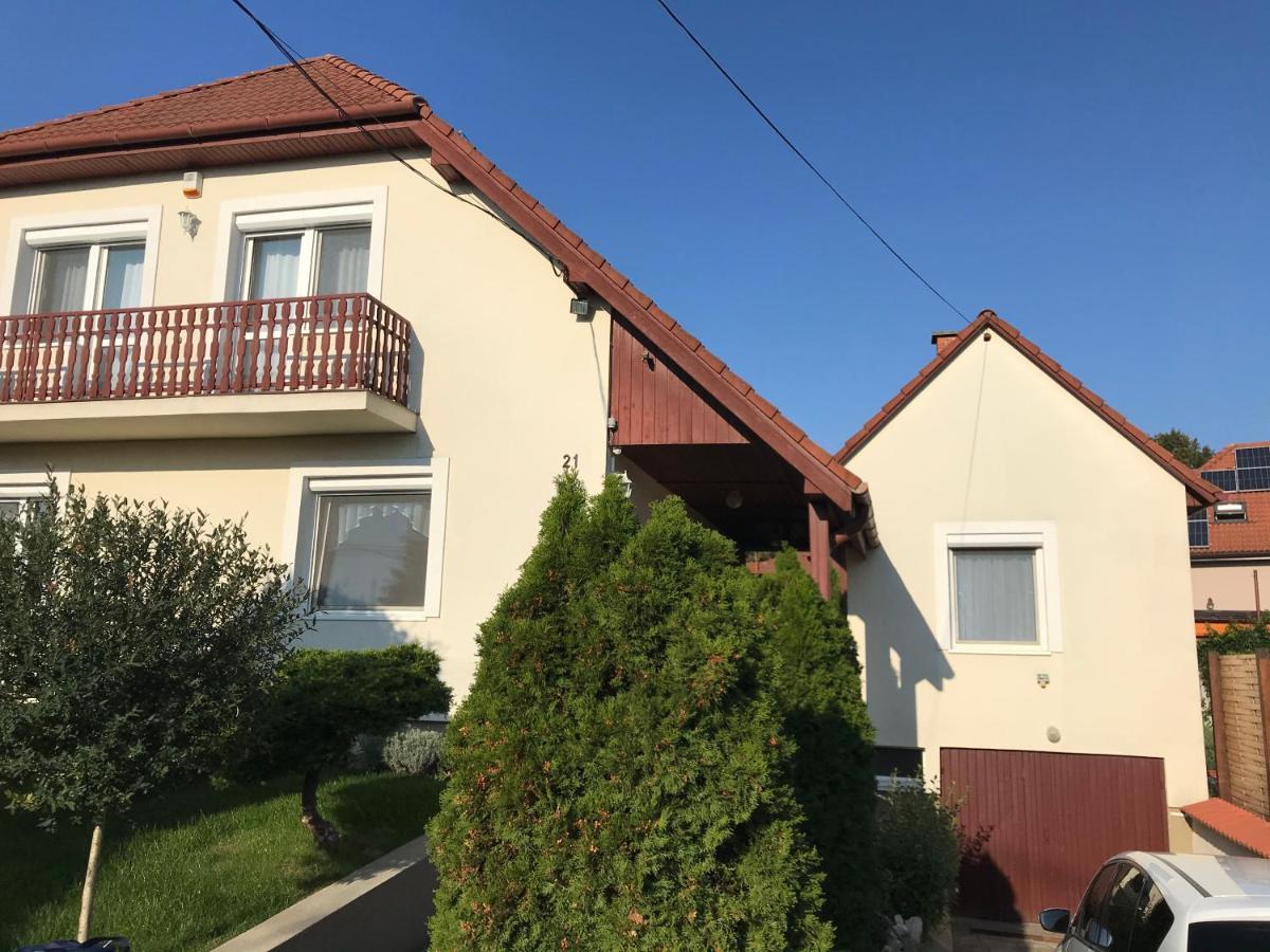 Apartman Tinasol Mosonmagyarovar Luaran gambar