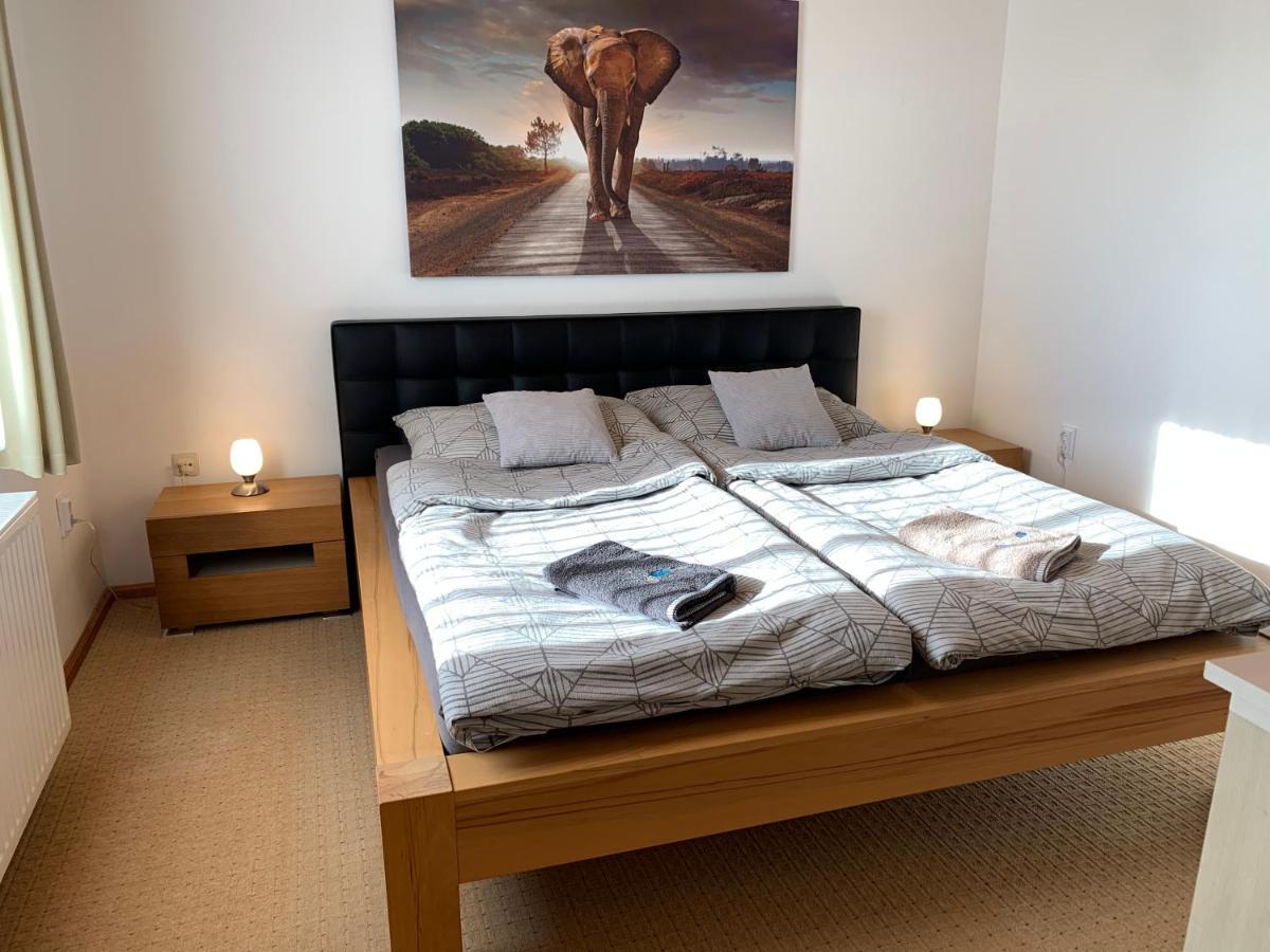 Apartman Tinasol Mosonmagyarovar Luaran gambar